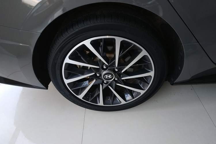 Used Hyundai Sonata 2020 380TGDi Automatic GLS Luxury Edition Right Rear Wheel Hub