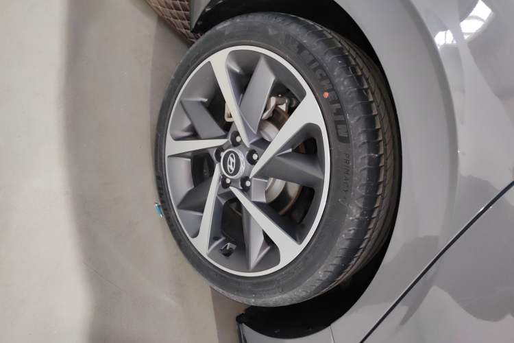 Used Hyundai Sonata 2020 380TGDi Automatic TOP Flagship Edition Right Rear Wheel Hub