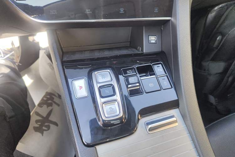 Used Hyundai Sonata 2020 270TGDi DCT GLS Elite Edition Gear Lever