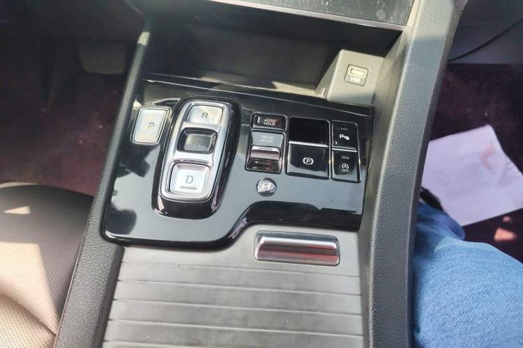 Used Hyundai Sonata 2020 270TGDi DCT GLS Elite Edition Gear Lever