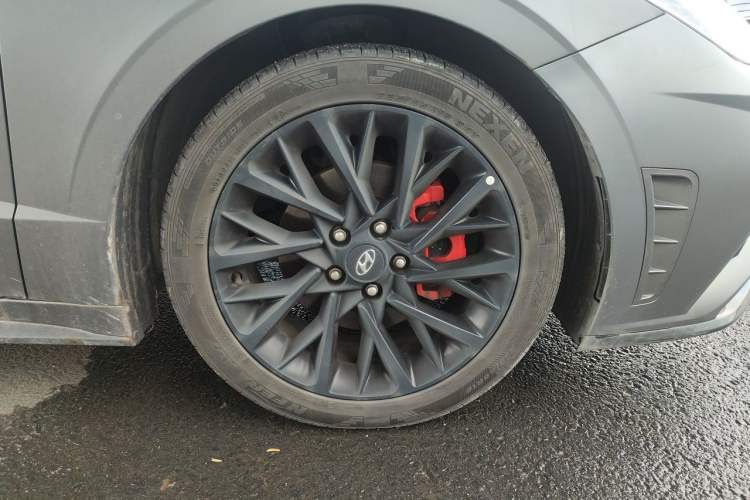 Used Hyundai Sonata 2020 270TGDi DCT GLS Elite Edition Right Front Wheel Hub