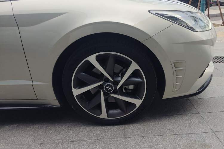 Used Hyundai Sonata 2020 380TGDi Automatic TOP Flagship Edition Right Front Wheel Hub
