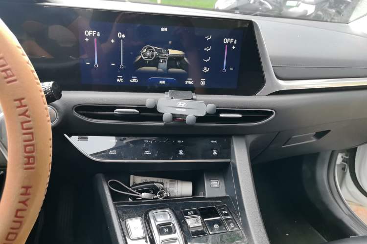 Used Hyundai Sonata 2020 270TGDi DCT GLS Elite Edition Audio And AC Panel