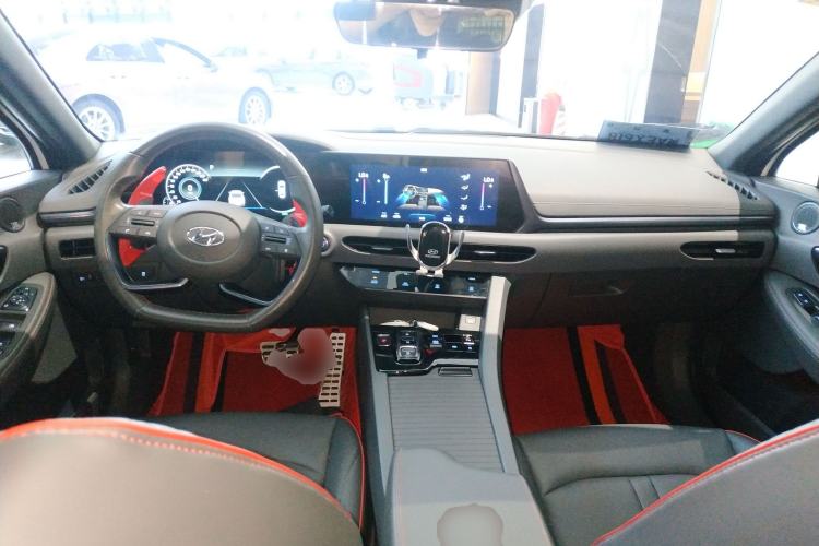 Used Hyundai Sonata 2020 380TGDi Automatic GLS Luxury Edition Center Console
