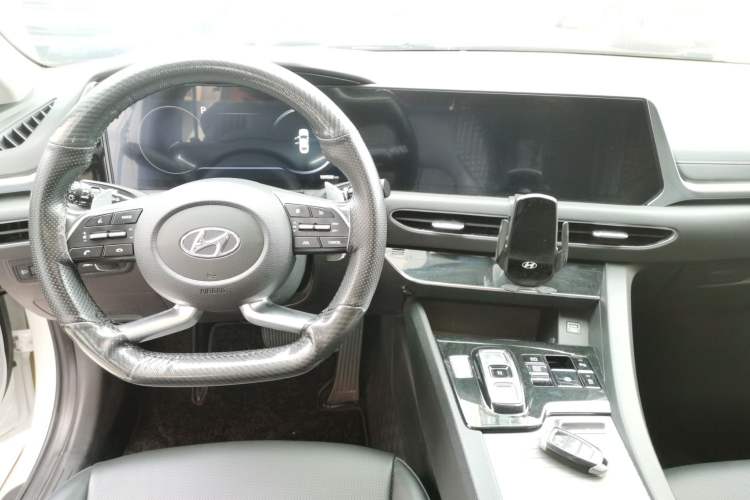 Used Hyundai Sonata 2020 270TGDi DCT GLS Elite Edition Center Console