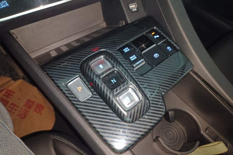 Used Hyundai Sonata 2020 270TGDi DCT GLS Elite Edition Gear Lever