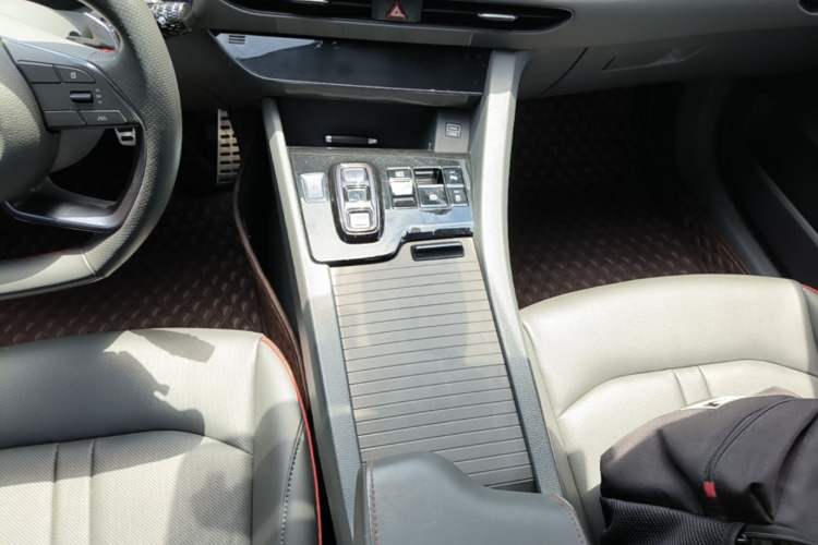 Used Hyundai Sonata 2020 380TGDi Automatic GS Smart Edition Gear Lever