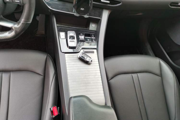 Used Hyundai Sonata 2020 270TGDi DCT GLS Elite Edition Gear Lever