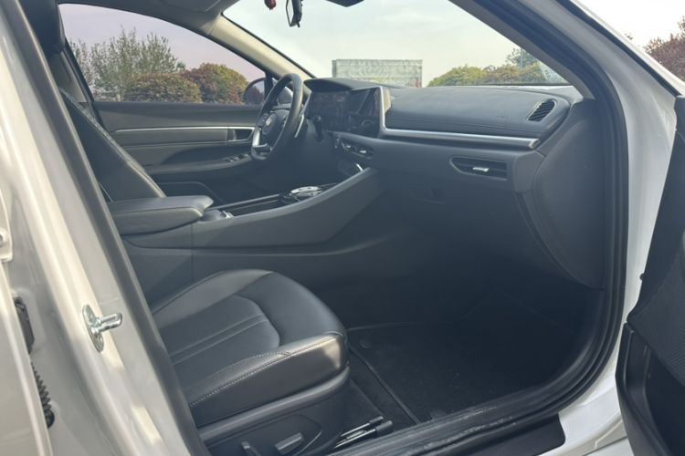 Used Hyundai Sonata 2020 270TGDi DCT GLS Elite Edition Right Front Seat