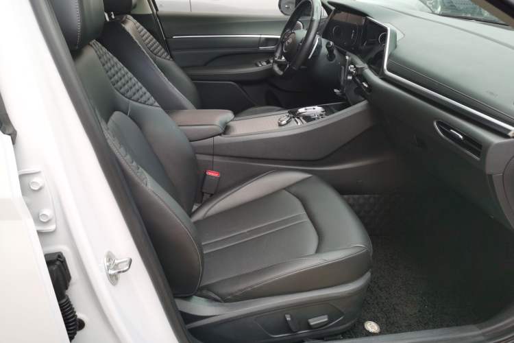 Used Hyundai Sonata 2020 270TGDi DCT GLS Elite Edition Right Front Seat