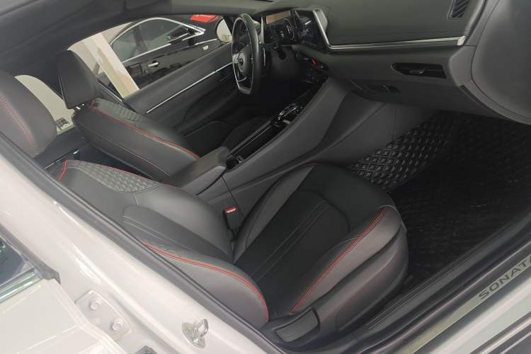Used Hyundai Sonata 2020 380TGDi Automatic GS Smart Edition Right Front Seat