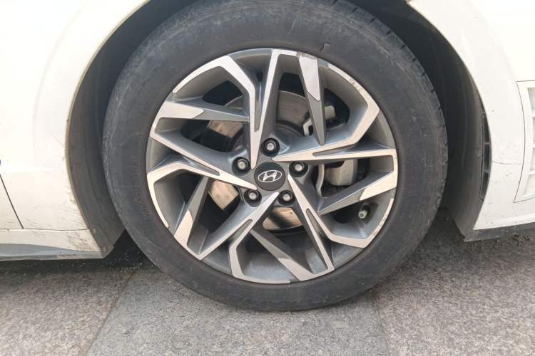 Used Hyundai Sonata 2020 270TGDi DCT GLS Elite Edition Right Front Wheel Hub