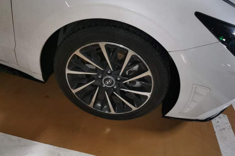 Used Hyundai Sonata 2020 380TGDi Automatic GLS Luxury Edition Right Front Wheel Hub