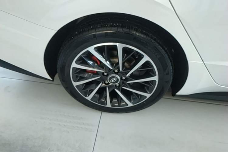 Used Hyundai Sonata 2020 380TGDi Automatic GLS Luxury Edition Right Rear Wheel Hub