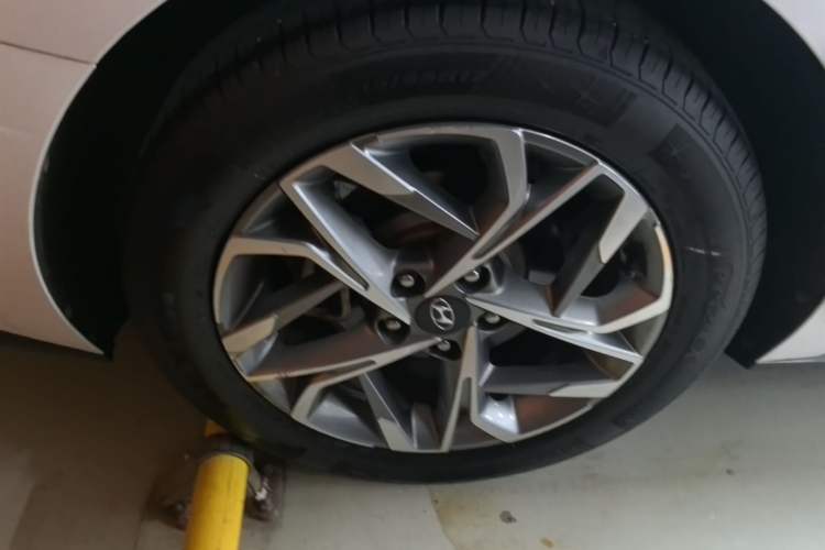 Used Hyundai Sonata 2020 270TGDi DCT GLS Elite Edition Right Rear Wheel Hub