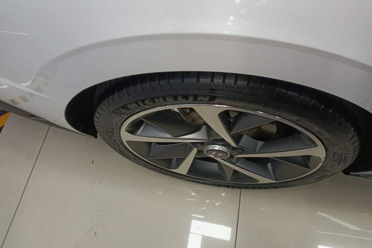 Used Hyundai Sonata 2020 380TGDi Automatic TOP Flagship Edition Right Rear Wheel Hub