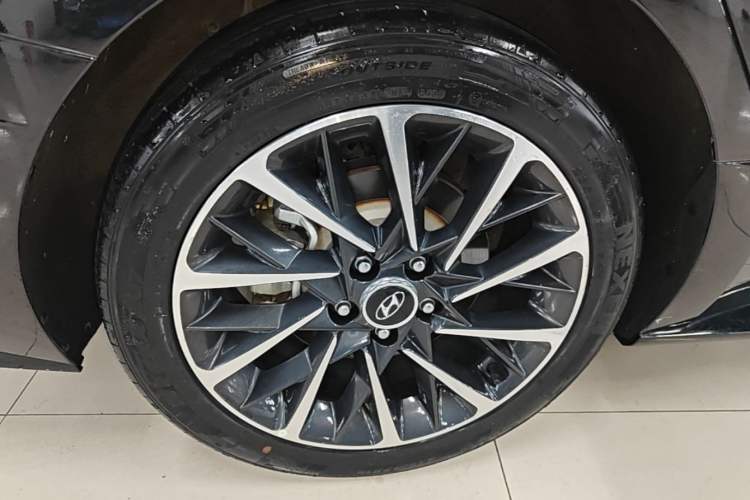 Used Hyundai Sonata 2020 380TGDi Automatic GLS Luxury Edition Right Rear Wheel Hub
