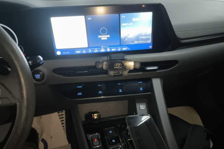 Used Hyundai Sonata 2022 380TGDi Automatic 20th Anniversary Edition Audio And AC Panel