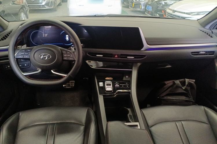 Used Hyundai Sonata 2022 270TGDi DCT 20th Anniversary Edition Center Console