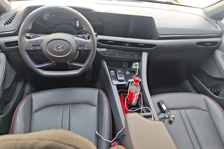 Used Hyundai Sonata 2022 380TGDi Automatic 20th Anniversary Edition Center Console