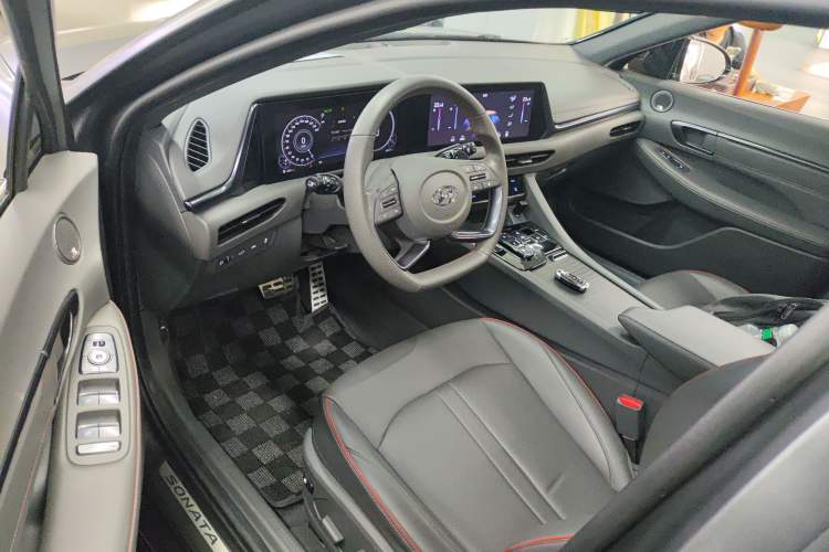 Used Hyundai Sonata 2022 380TGDi Automatic 20th Anniversary Edition Driver Seat