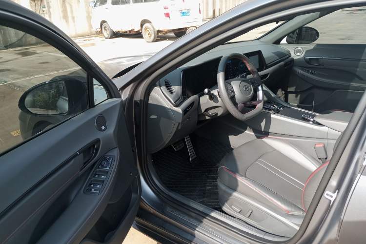 Used Hyundai Sonata 2022 380TGDi Automatic 20th Anniversary Edition Driver Seat