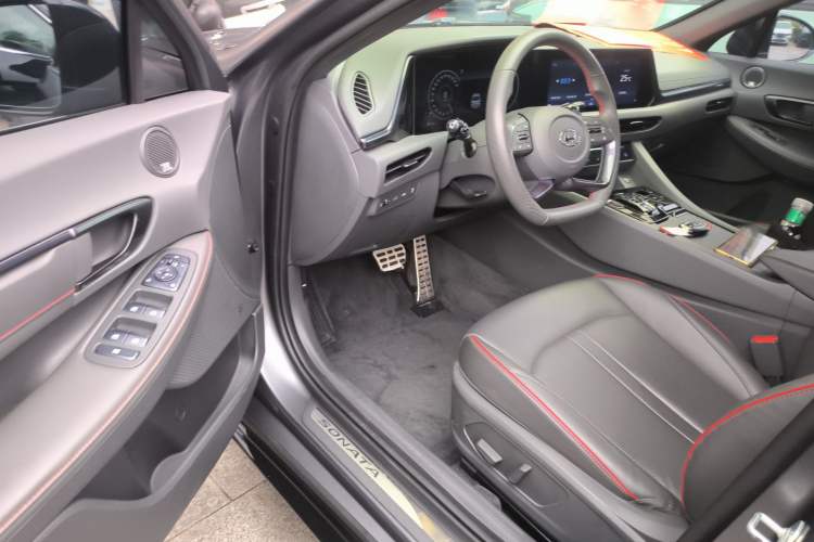 Used Hyundai Sonata 2022 380TGDi Automatic 20th Anniversary Edition Driver Seat