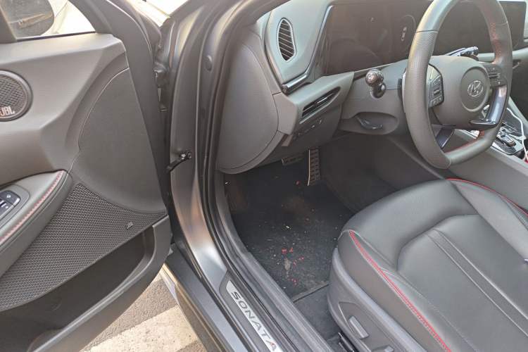 Used Hyundai Sonata 2022 380TGDi Automatic 20th Anniversary Edition Driver Seat