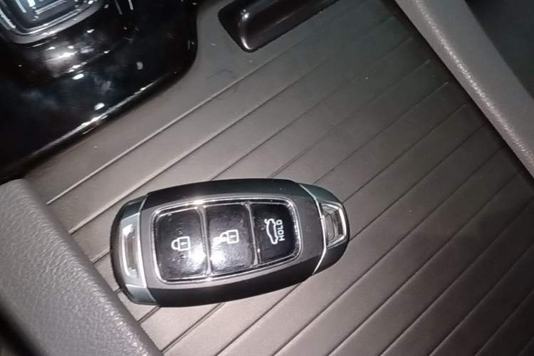 Used Hyundai Sonata 2022 380TGDi Automatic 20th Anniversary Edition Interior 1