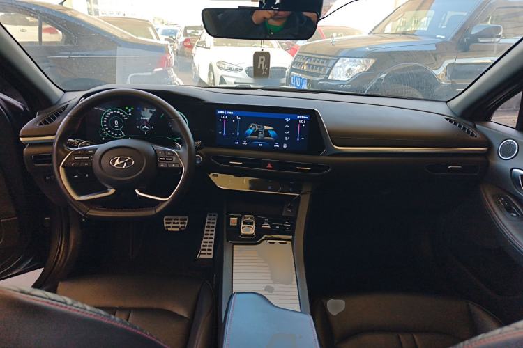 Used Hyundai Sonata 2022 270TGDi DCT 20th Anniversary Edition Interior 2