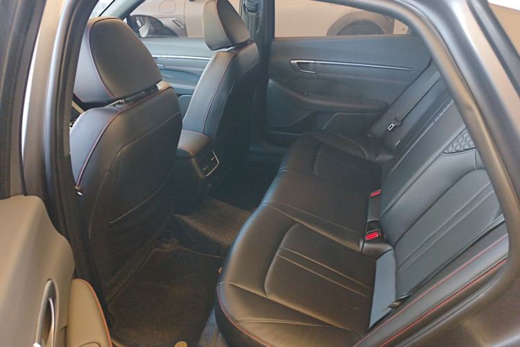 Used Hyundai Sonata 2022 270TGDi DCT 20th Anniversary Edition Interior 4