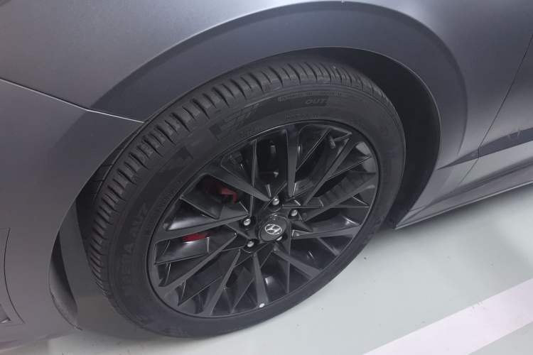 Used Hyundai Sonata 2022 270TGDi DCT 20th Anniversary Edition Left Front Wheel Hub