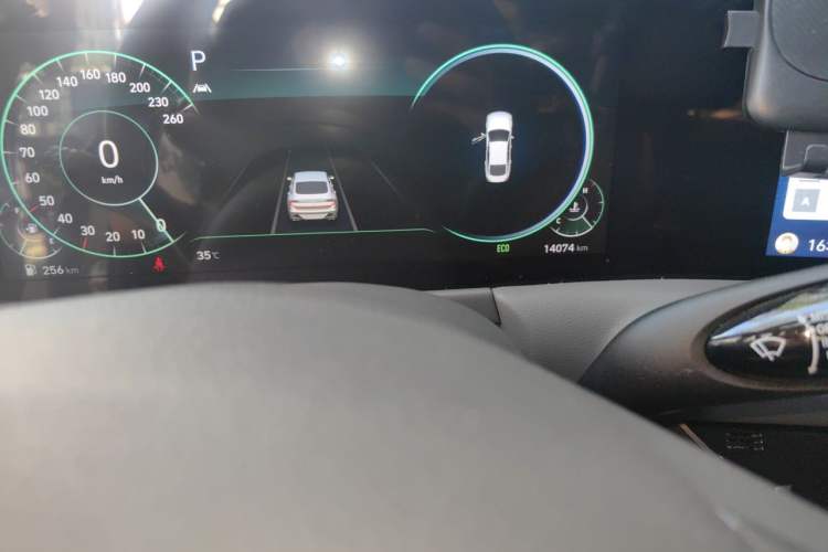 Used Hyundai Sonata 2022 380TGDi Automatic 20th Anniversary Edition Odometer Close Up
