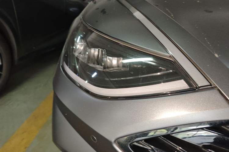 Used Hyundai Sonata 2022 380TGDi Automatic 20th Anniversary Edition Right Front Headlight