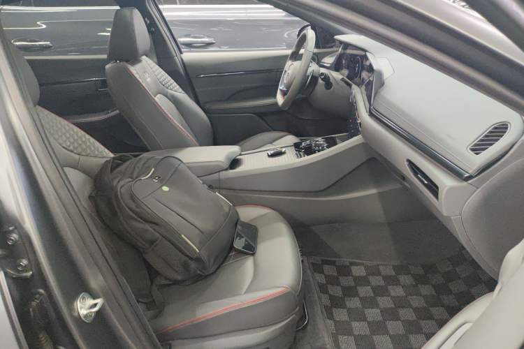 Used Hyundai Sonata 2022 380TGDi Automatic 20th Anniversary Edition Right Front Seat