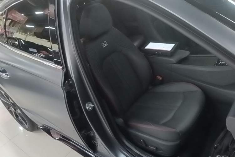 Used Hyundai Sonata 2022 380TGDi Automatic 20th Anniversary Edition Right Front Seat