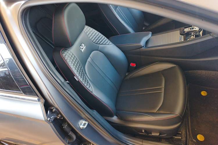 Used Hyundai Sonata 2022 270TGDi DCT 20th Anniversary Edition Right Front Seat