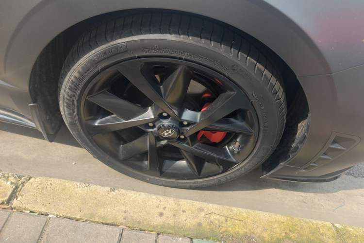 Used Hyundai Sonata 2022 380TGDi Automatic 20th Anniversary Edition Right Front Wheel Hub