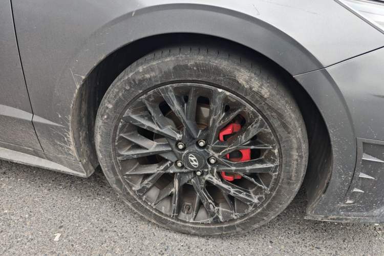 Used Hyundai Sonata 2022 270TGDi DCT 20th Anniversary Edition Right Front Wheel Hub