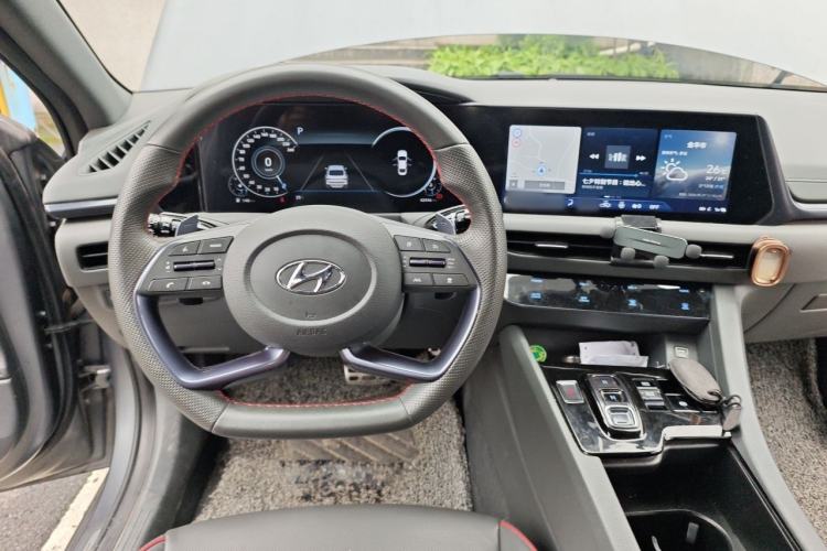 Used Hyundai Sonata 2022 380TGDi Automatic 20th Anniversary Edition Steering Wheel