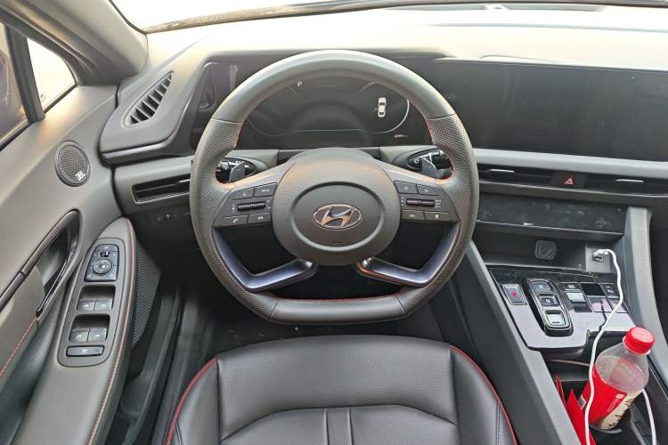 Used Hyundai Sonata 2022 380TGDi Automatic 20th Anniversary Edition Steering Wheel