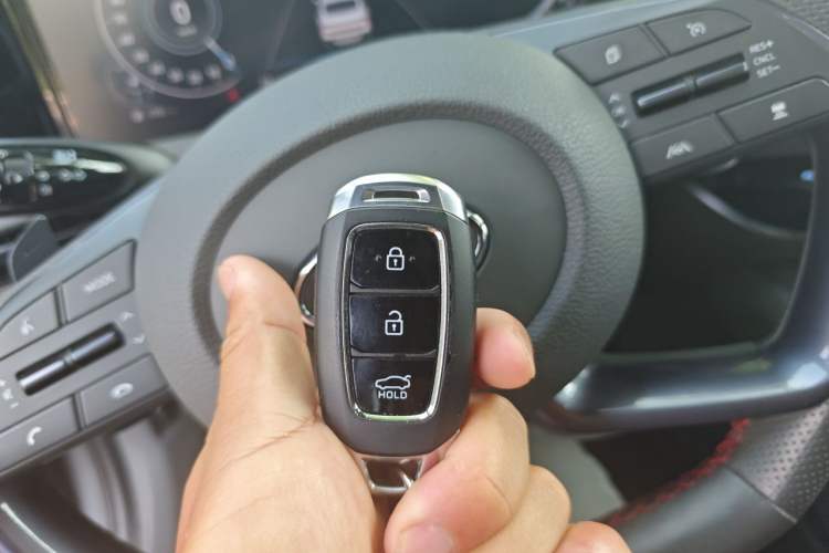 Used Hyundai Sonata 2022 380TGDi Automatic 20th Anniversary Edition Vehicle Key