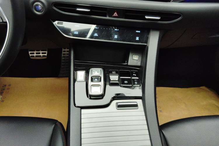 Used Hyundai Sonata 2022 270TGDi DCT 20th Anniversary Edition Gear Lever