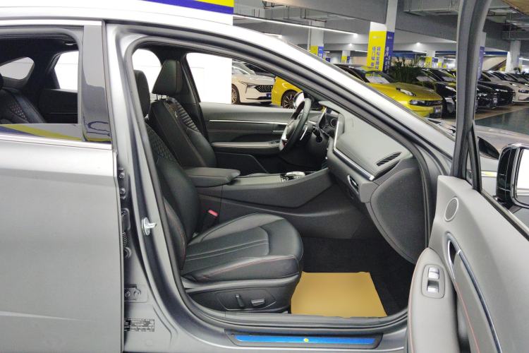 Used Hyundai Sonata 2022 270TGDi DCT 20th Anniversary Edition Right Front Seat