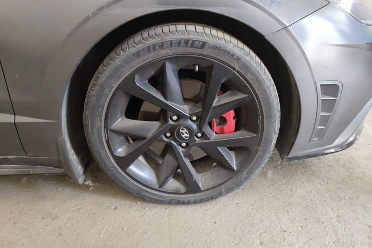 Used Hyundai Sonata 2022 380TGDi Automatic 20th Anniversary Edition Right Front Wheel Hub