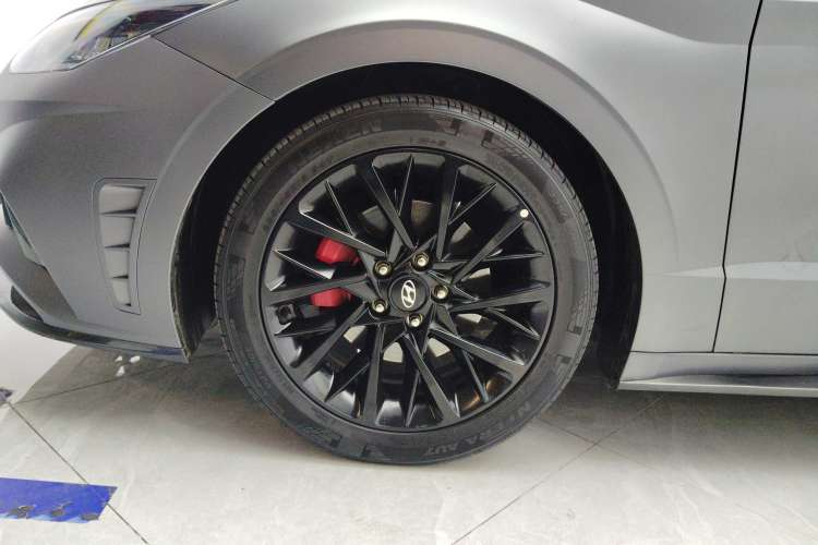 Used Hyundai Sonata 2022 270TGDi DCT 20th Anniversary Edition Right Front Wheel Hub