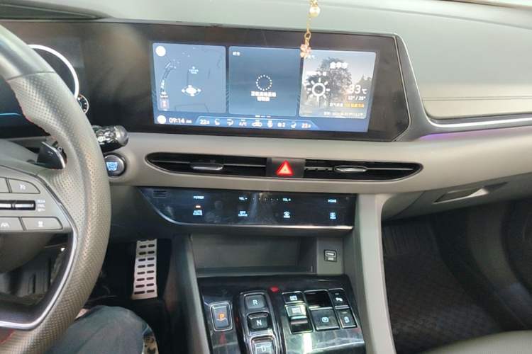 Used Hyundai Sonata 2022 380TGDi Automatic 20th Anniversary Edition Audio And AC Panel