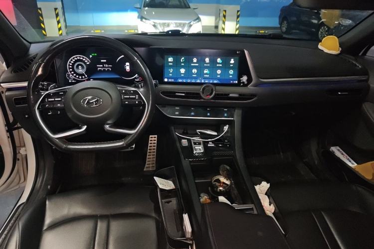 Used Hyundai Sonata 2022 270TGDi DCT 20th Anniversary Edition Center Console