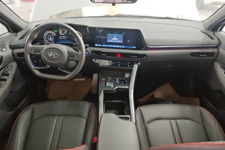 Used Hyundai Sonata 2022 380TGDi Automatic 20th Anniversary Edition Center Console