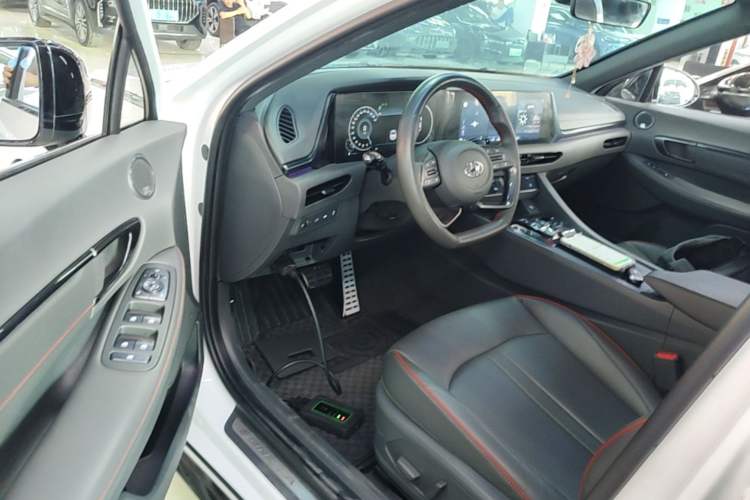 Used Hyundai Sonata 2022 380TGDi Automatic 20th Anniversary Edition Driver Seat